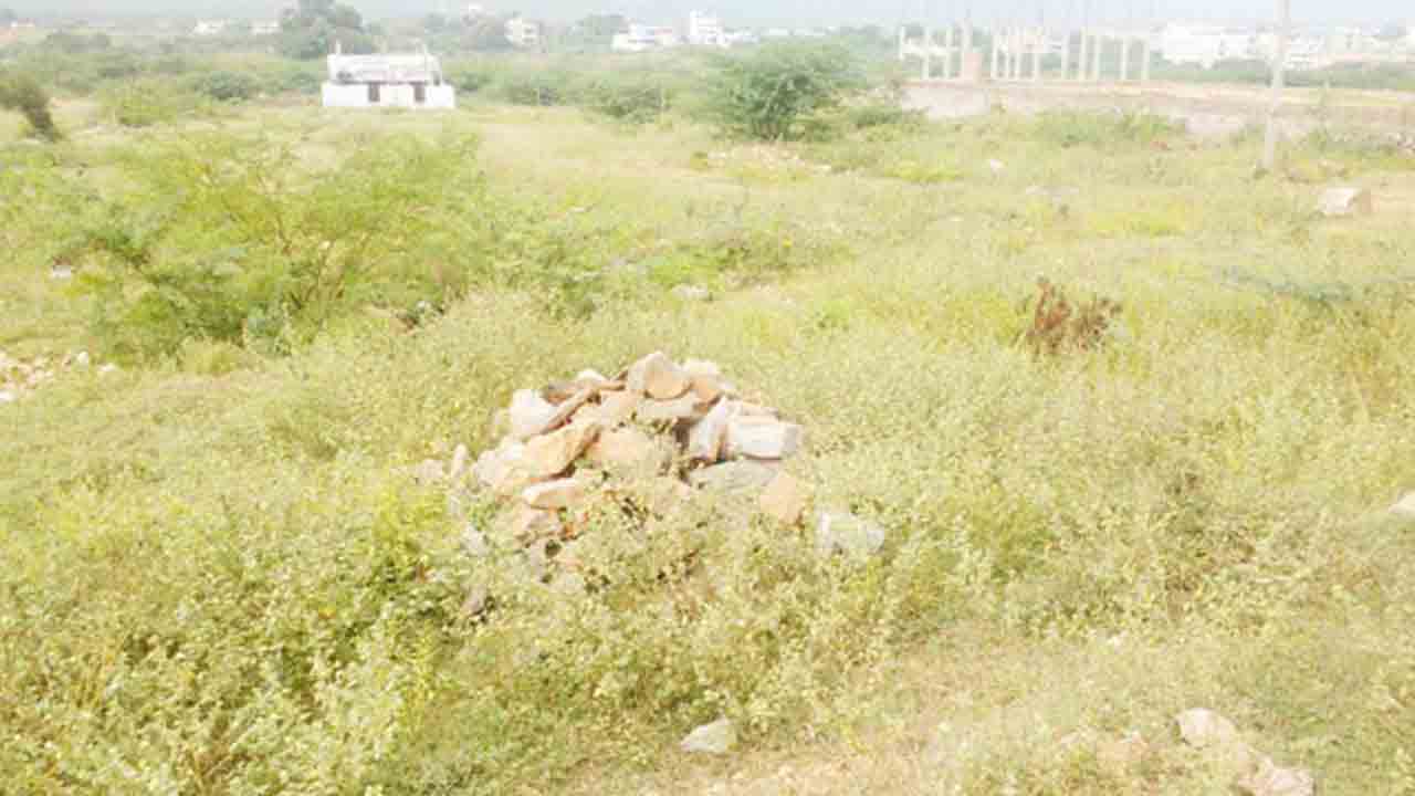 మున్సిపల్‌ జాగాలో దర్జాగా పాగా!