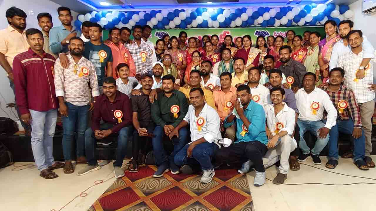 Alumni Meet | 15 ఏళ్ల తర్వాత ఒక్కచోట చేరిన పూర్వ విద్యార్థులు.. ఘనంగా మంథని ప్రభుత్వ డిగ్రీ కాలేజీ స్టూడెంట్స్ ఆత్మీయ సమ్మేళనం