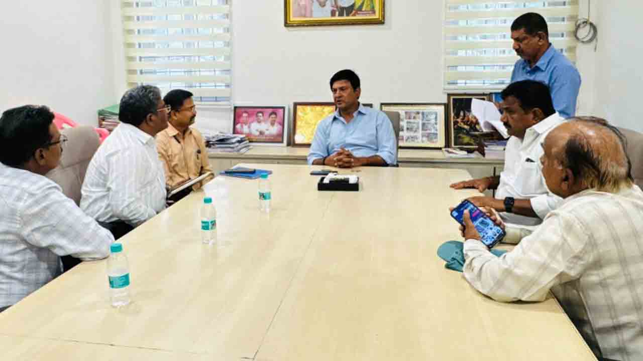 సమన్వయంతో రైల్వే అభివృద్ధి పనులు చేపట్టాలి : ఎమ్మెల్యే మర్రి రాజశేఖర్‌రెడ్డి