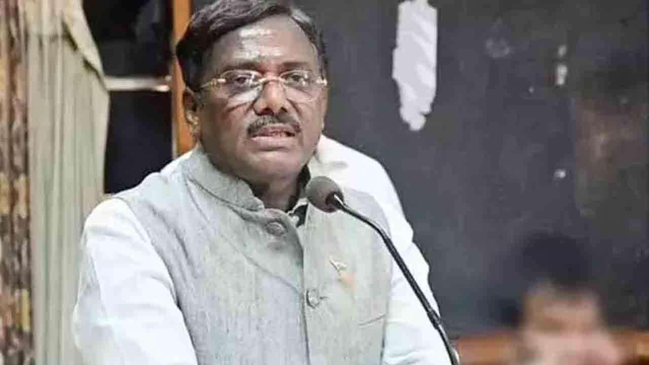 మంత్రి వివేక్‌కూ అవమానం!.. సర్కార్‌ ప్రకటనలో ఫొటో మాయం