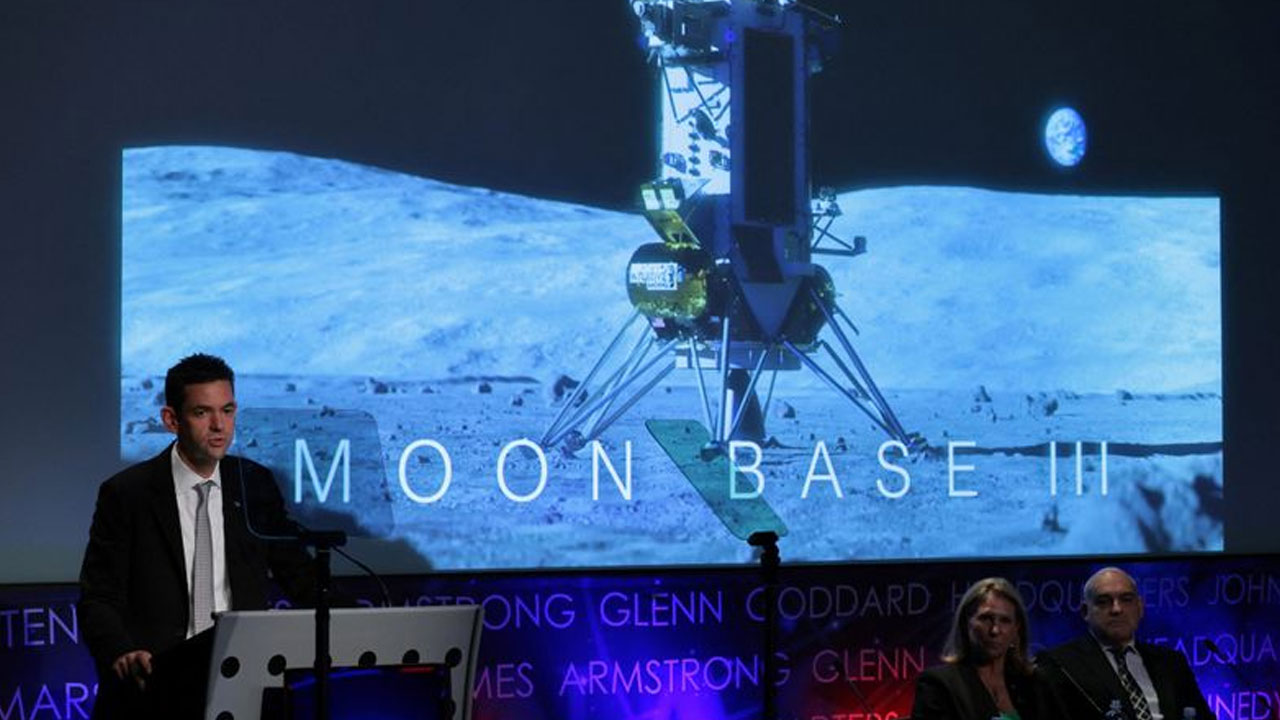Moon Base: చంద్రుడిపై శాశ్వ‌త మాన‌వ బేస్‌ను నిర్మించ‌నున్న‌ నాసా