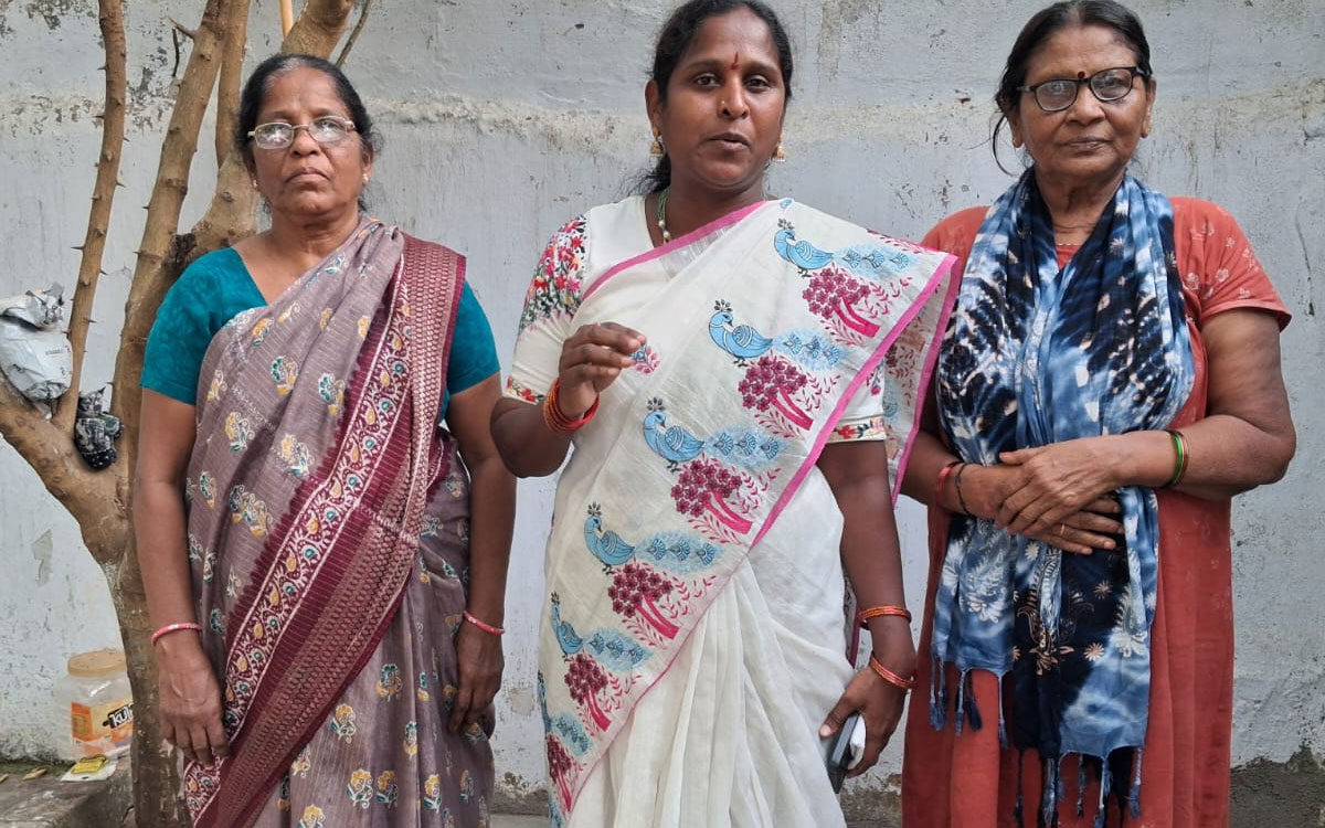 ‘అర్హులంద‌రికీ వర్గీకరణ లేకుండా ఏకకాలంలో పెన్షన్లు ఇవ్వాలి’
