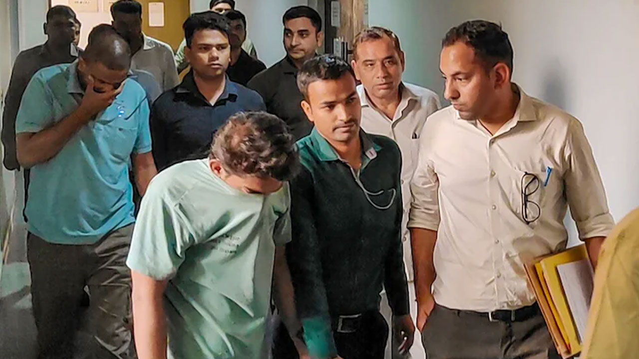 NEET Paper Leak: ఆ ఫ్యామిలీలో అయిదుగురికి నీట్ ర్యాంక్.. సీబీఐ ద‌ర్యాప్తుతో వెలుగులోకి షాకింగ్ నిజాలు