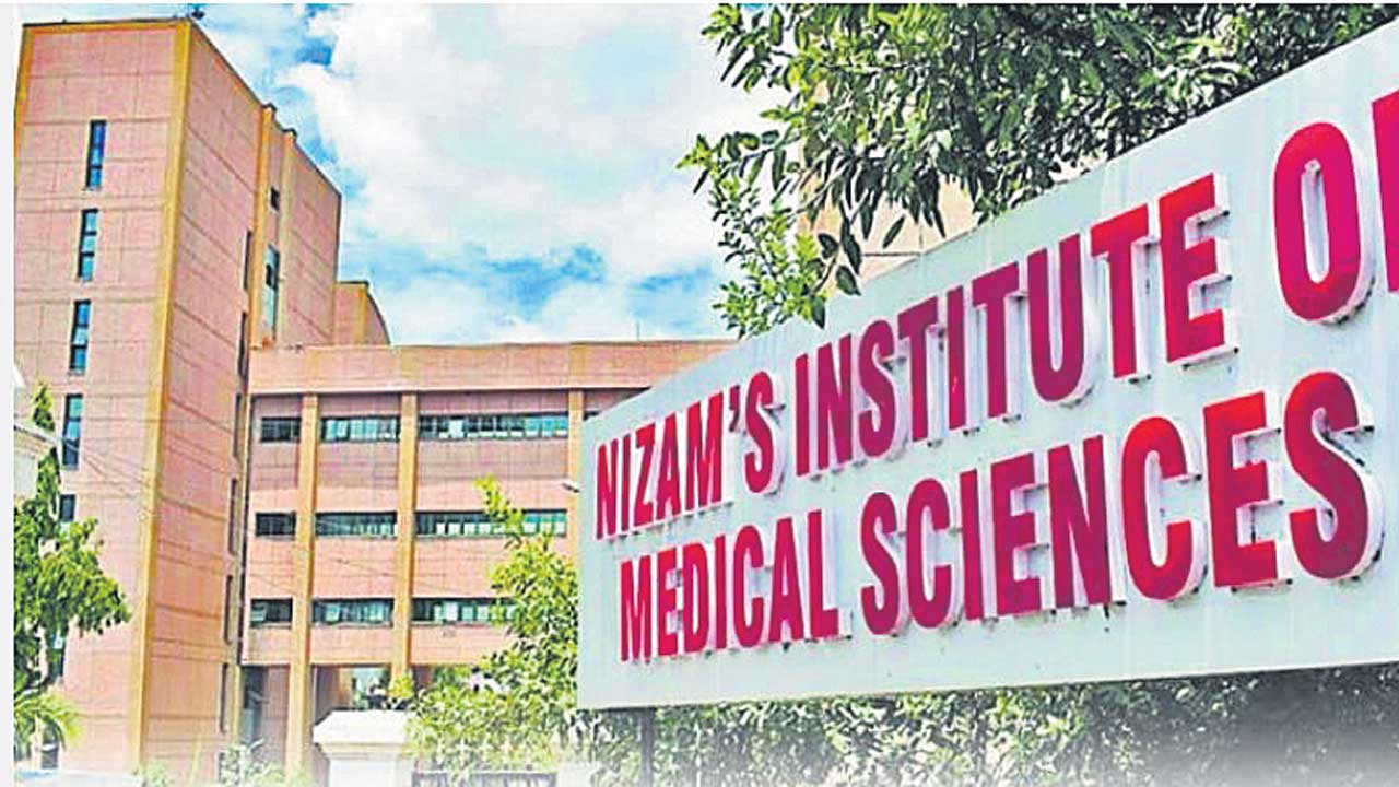నిమ్స్‌ ఉద్యోగులపై పర్యవేక్షణేది!