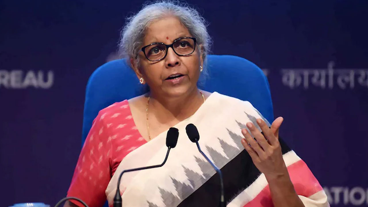 Nirmala Sitharaman: ఎరువుల ధ‌ర‌లు ఊహించ‌ని రీతిలో పెరిగాయి: కేంద్ర ఆర్థిక మంత్రి నిర్మ‌లా సీతారామ‌న్‌