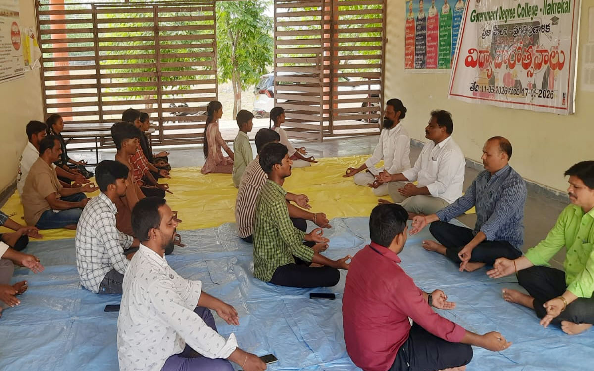 యోగా ఆరోగ్య ప్రదాయిని : ప్రొఫెసర్ బెల్లి యాదయ్య