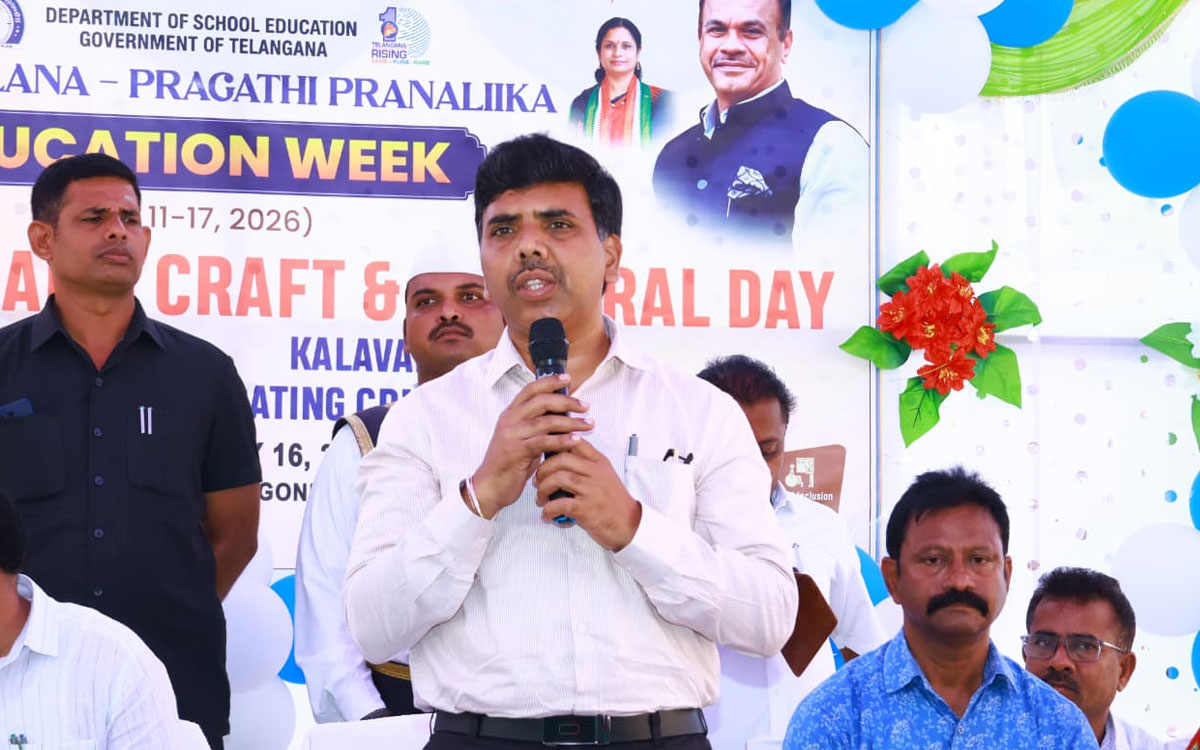 ‘విద్యార్థులు చదువుతో పాటు కళ‌లు, చేతి వృత్తుల్లో నైపుణ్యాలు పెంచుకోవాలి’