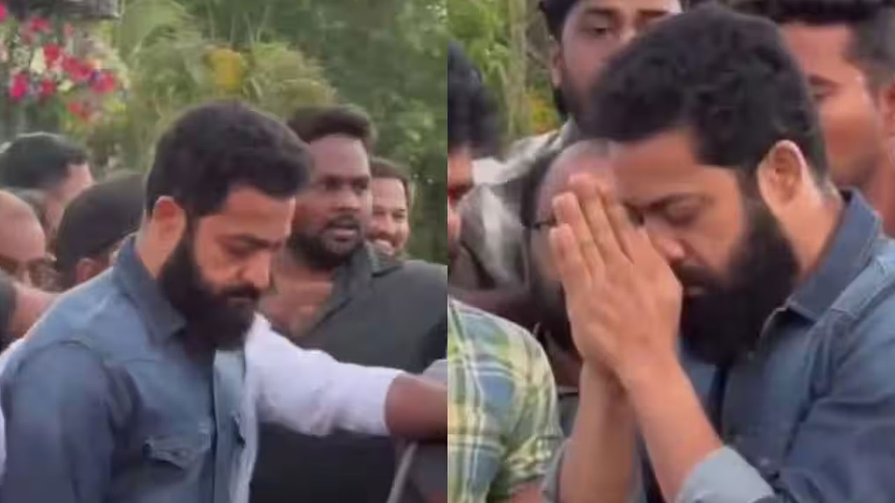 NTR | ఎన్టీఆర్ ఘాట్ వద్ద జూనియర్ ఎన్టీఆర్ నివాళులు.. కింద ప‌డ్డ‌ అభిమానికి షేక్ హ్యాండ్ ఇచ్చిన తారక్