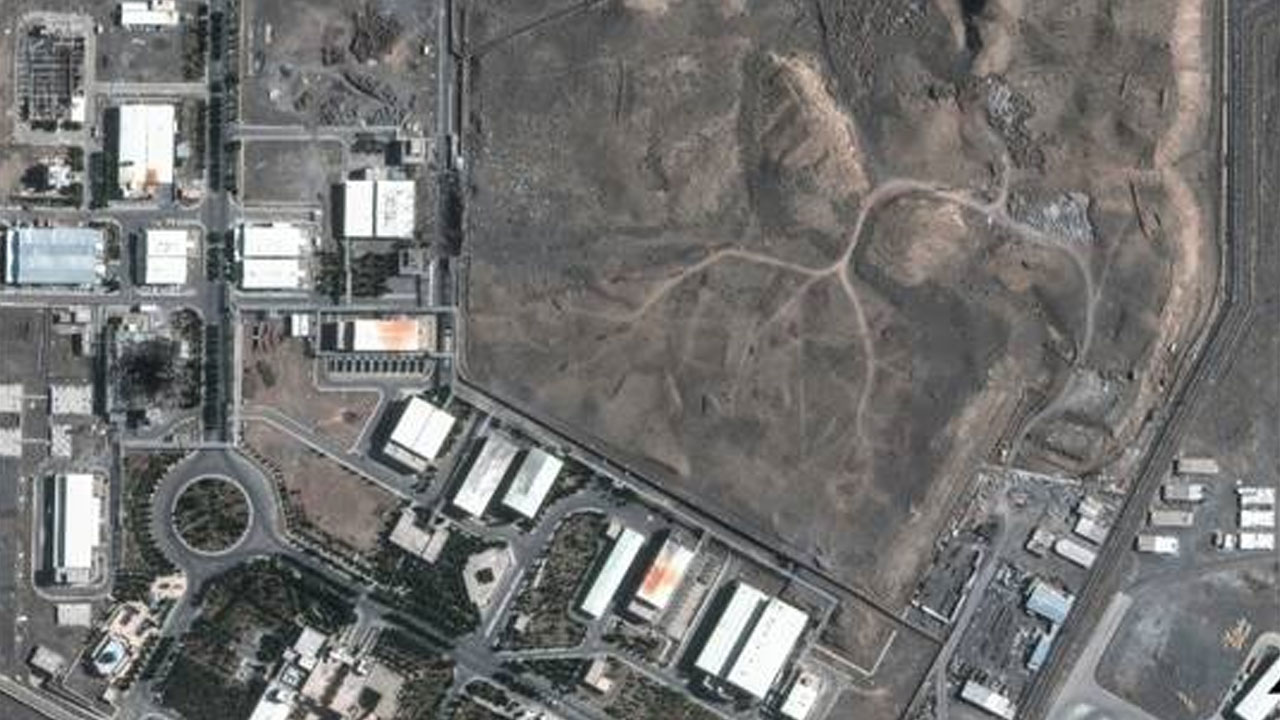 Enriched Uranium: ఆ యురేనియం నిల్వ‌ల‌ను ధ్వంసం చేస్తాం: డోనాల్డ్‌ ట్రంప్