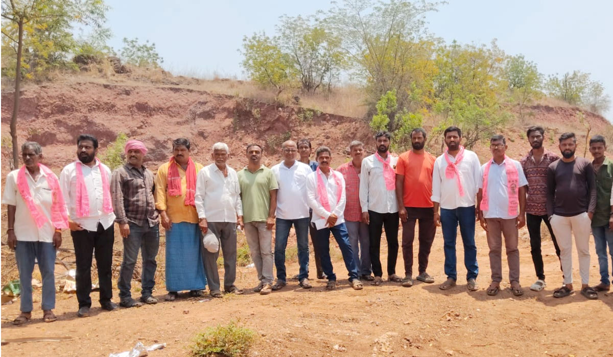 Peddampet | తడిబట్టలతో గుడిలోకి వస్తారా..?.. కాంగ్రెస్ నాయకులకు పెద్దంపేట్ పాలకవర్గం సవాల్