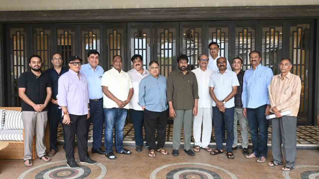 Peddi | రెంటల్ విధానంలోనే ‘పెద్ది’ ప్రదర్శన.. టికెట్ ధర పెంచితే భారీ వాటా..!