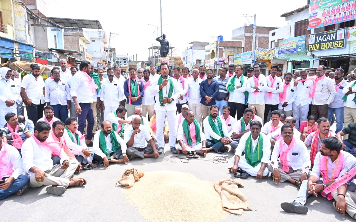 ‘రైతుల పాలిట శాపంగా మారిన రేవంత్ ప్రభుత్వం’