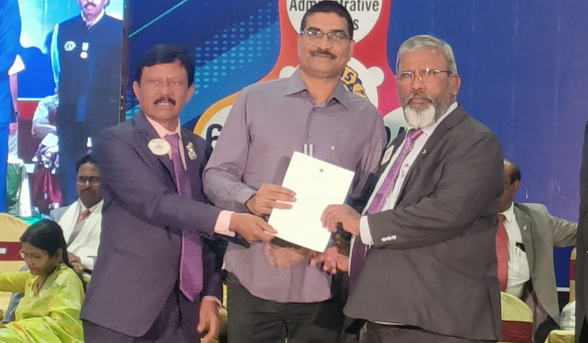 International Leadership Award | లయన్ నార్ల ప్రసాద్ కు అంతర్జాతీయ లీడర్ షిప్ అవార్డు