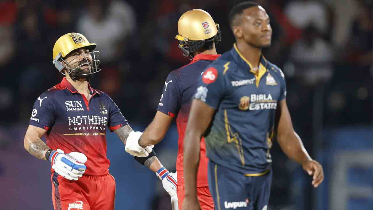 GT vs RCB | అయ్యర్ ఔట్.. రబడను దంచేసిన కోహ్లీ, పడిక్కల్..!