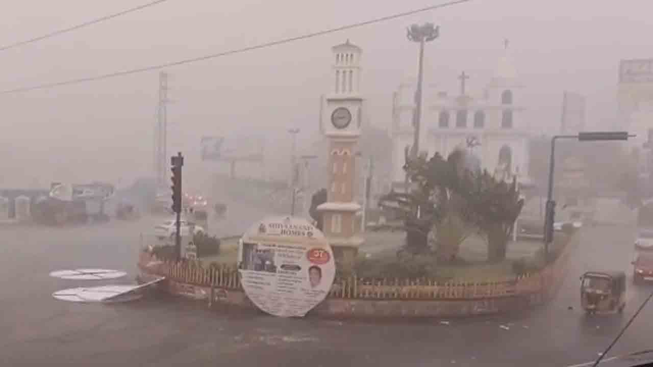 Rain | నల్లగొండలో గాలి వాన బీభత్సం.. తడిసిన ధాన్యం.. వీడియో..!