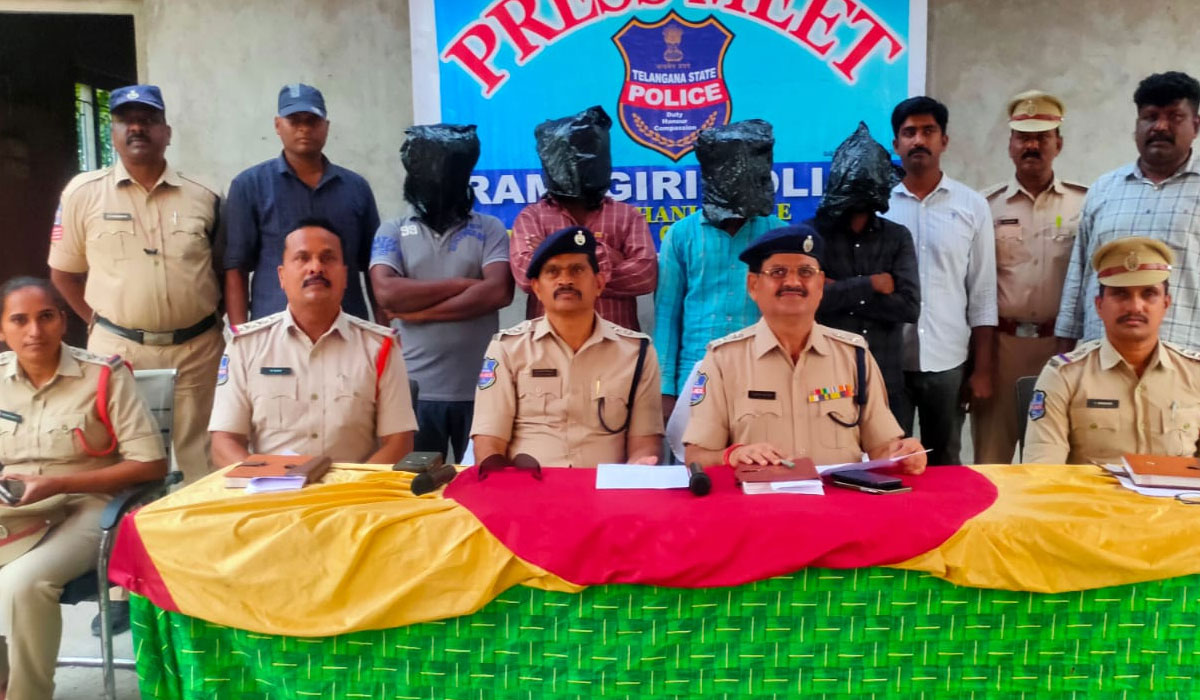 Ramagiri | రామగిరిలో ట్రాన్స్‌ఫార్మర్ల కాపర్ వైర్ చోరీ ముఠా అరెస్ట్.. వివరాలను వెల్లడించిన పెద్దపల్లి డీసీపీ భూక్యా రాంరెడ్డి