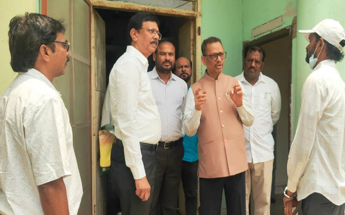 పేదలకు అందుబాటులో ప్రభుత్వ వైద్యం : రాష్ట్ర హెల్త్ డైరక్టర్ రవీందర్‌నాయక్