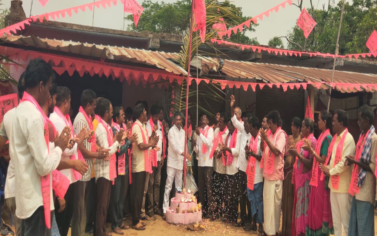 రాష్ట్రంలో తిరుగులేని శక్తిగా బీఆర్ఎస్ : రేగా కాంతారావు