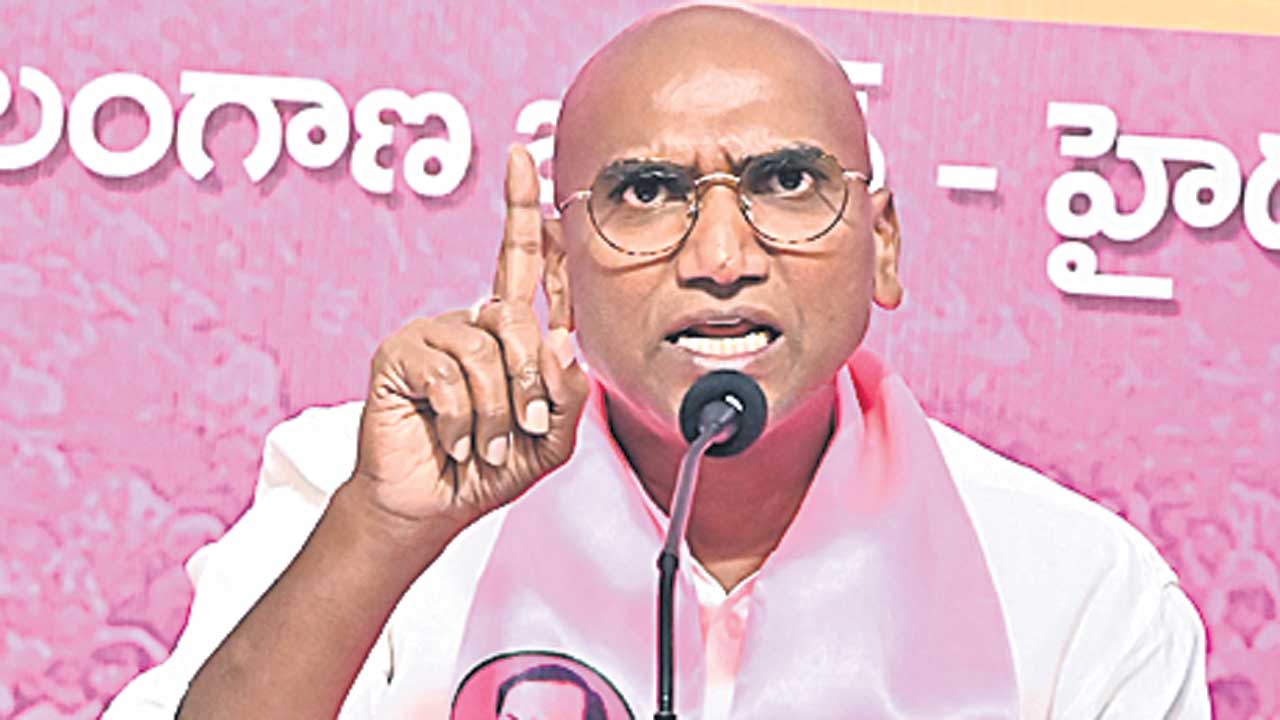 బండి సంజయ్‌.. రాజీనామా చెయ్‌!