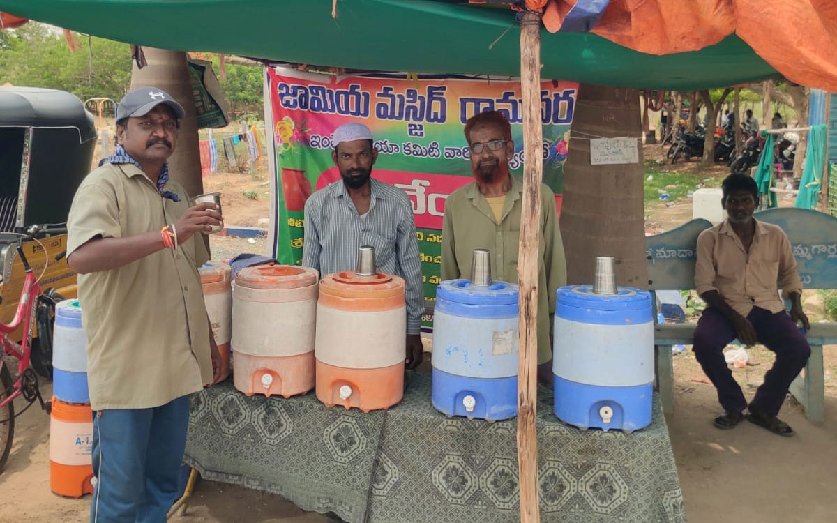 రామవరం జామియా మసీదు ఆధ్వ‌ర్యంలో చ‌లివేంద్రం ఏర్పాటు