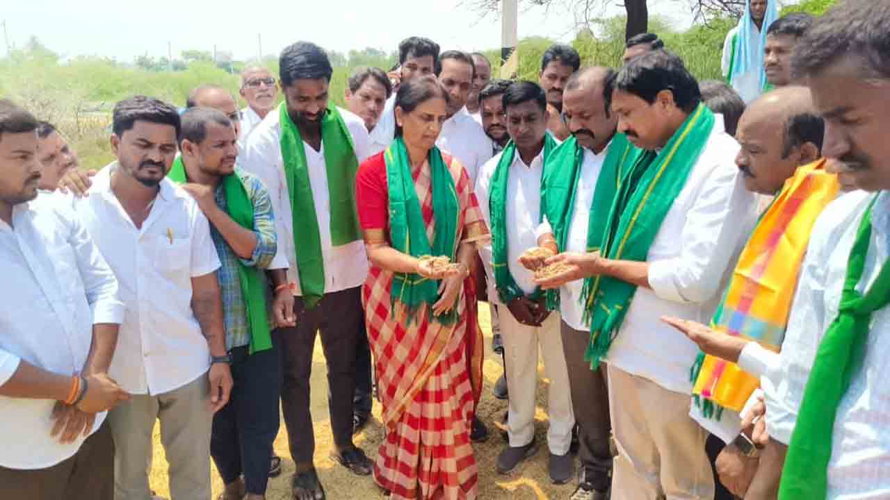Sabitha Indra Reddy | ధాన్యం కొనుగోళ్లు వెంటనే చేపట్టాలి : ఎమ్మెల్యే సబితా ఇంద్రారెడ్డి