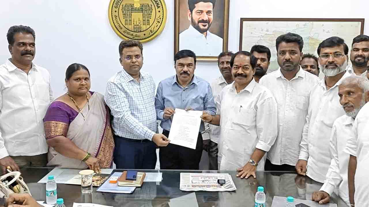 అర్హులైన స్థానికులకు మాత్రమే డబుల్ బెడ్ రూమ్ ఇండ్లను కేటాయించాలి : బీఆర్‌ఎస్ నాయకులు