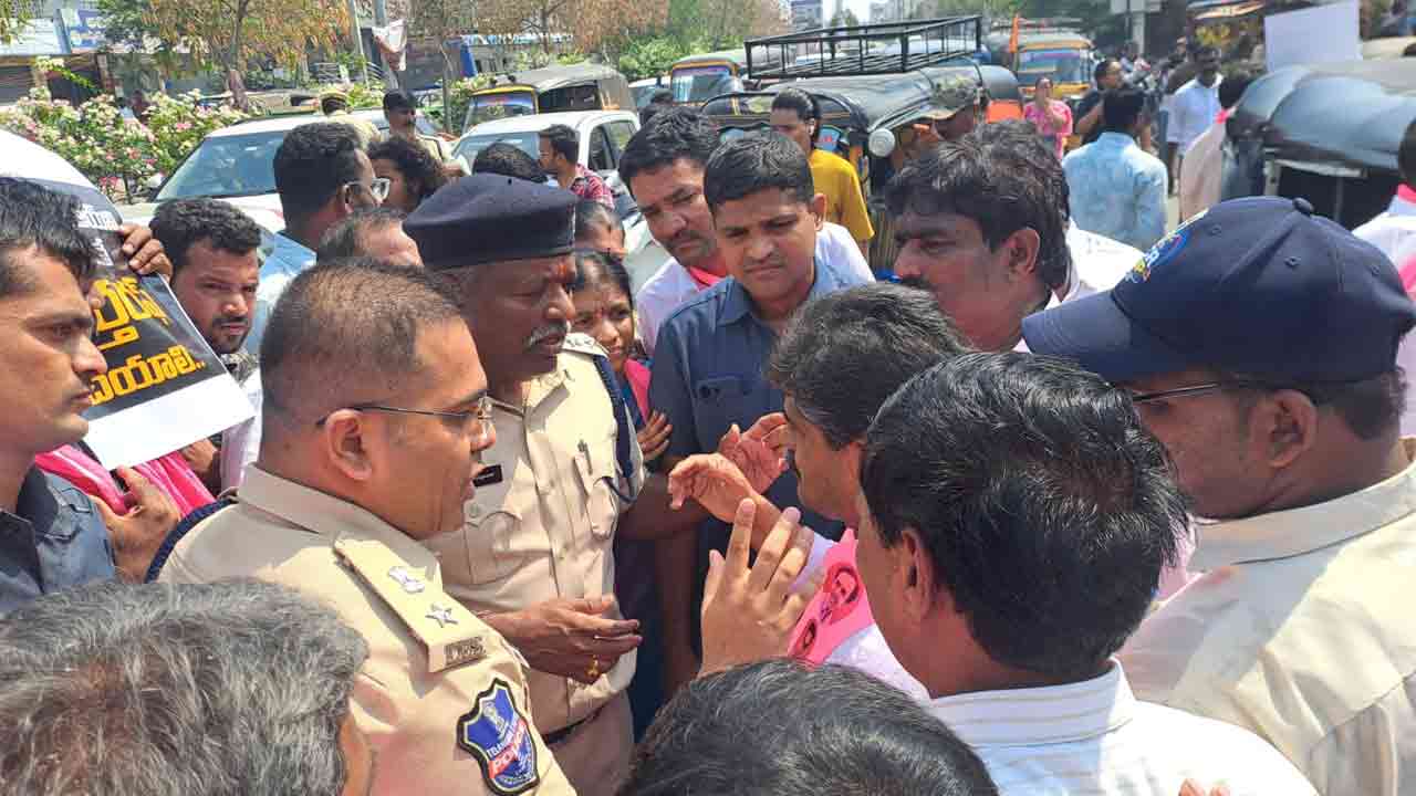 Sircilla | సిరిసిల్లలో ఉద్రిక్తతత.. బీఆర్ఎస్ శ్రేణులపై బీజేపీ నాయకుల దాడి