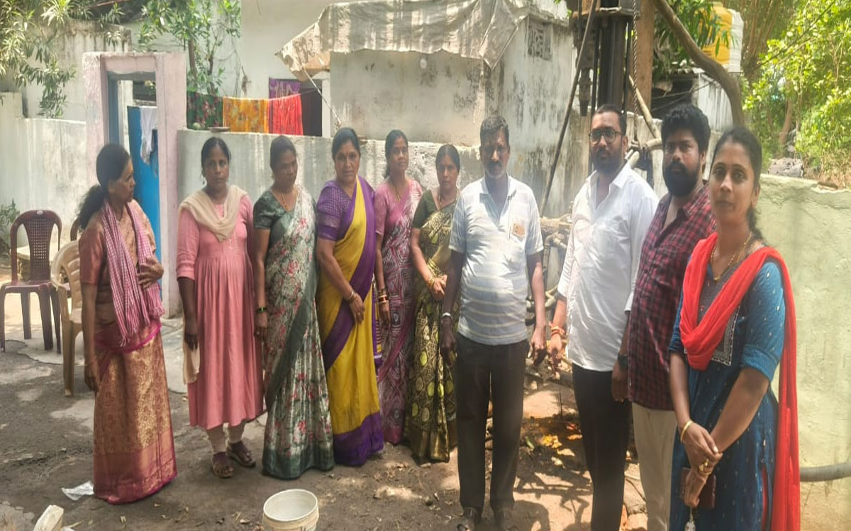 ఎంపీపీ నిధులతో బోర్‌వెల్ ఏర్పాటు
