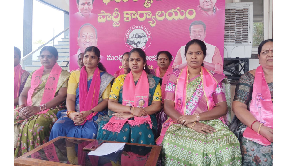 Bandi Bhagirath | బండి భగీరథ్‌ను వెంటనే అరెస్ట్ చేయాలి.. భూపాలపల్లి జడ్పీ మాజీ చైర్‌పర్సన్‌ జక్కు శ్రీహర్షిణి