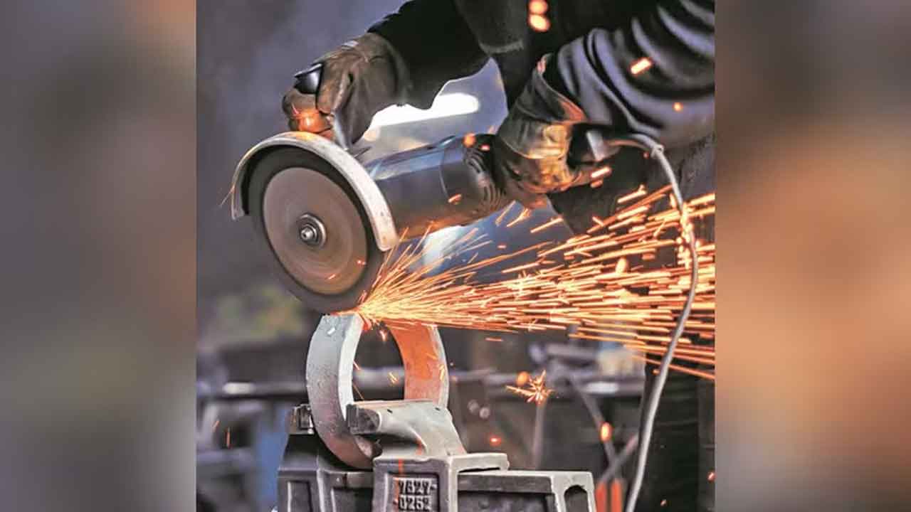 కీలక రంగాల్లో స్వల్ప వృద్ధి