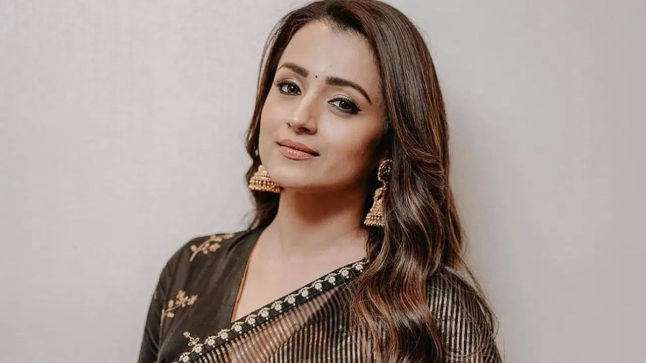 Trisha | ఆడియో లాంచ్ వివాదం …  త్రిష సెటైరికల్ కామెంట్స్ వైరల్ ,‘కరుప్పు’ టీమ్‌పై ఫ్యాన్స్ ఫైర్