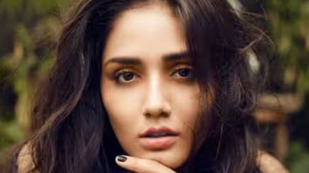Twisha Sharma: త్విషా శ‌ర్మ గురించి మీకు ఈ విష‌యాలు తెలుసా?