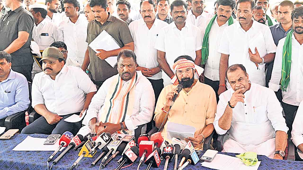 అలా వచ్చారు.. ఇలా వెళ్లారు!