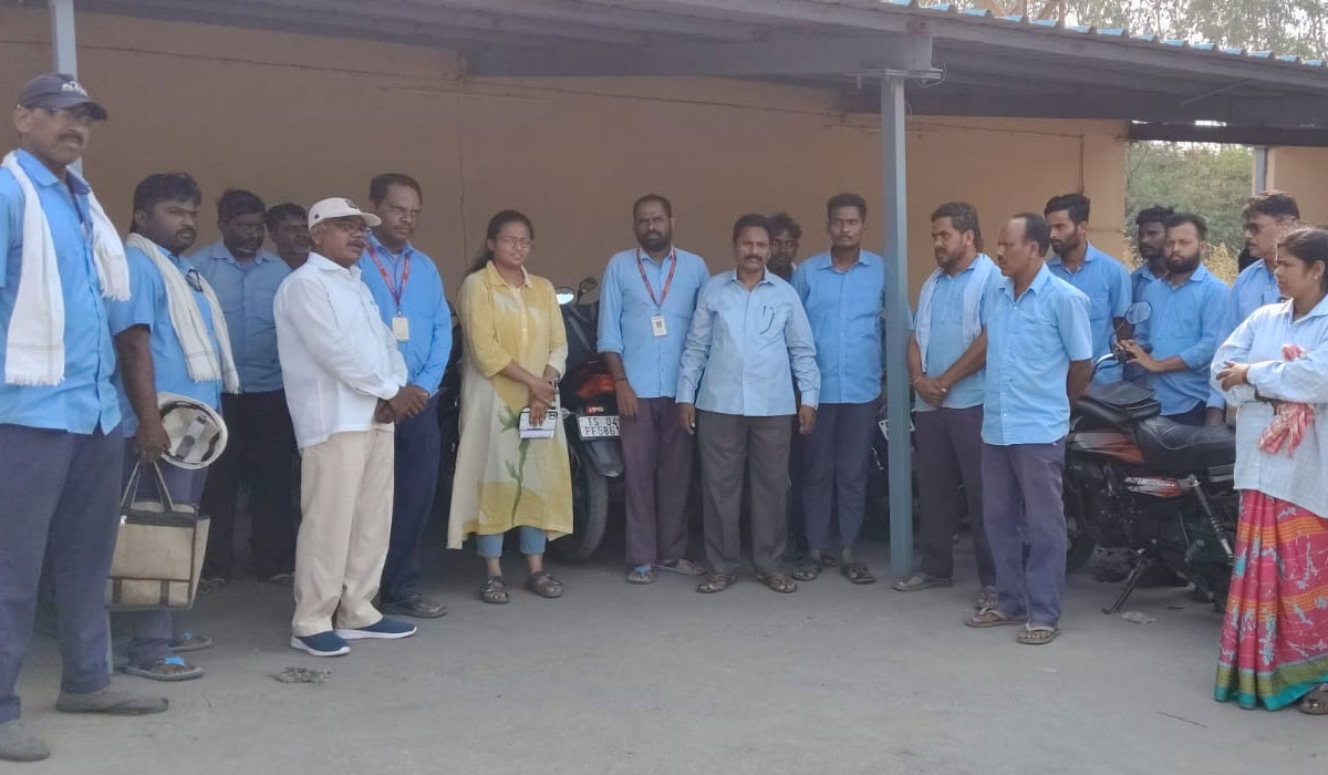 Singareni | సింగరేణిలో కార్మికుల సమస్యలపై లండన్ రీసెర్చ్ స్కాలర్ హేమ వైష్ణవి అధ్యయనం