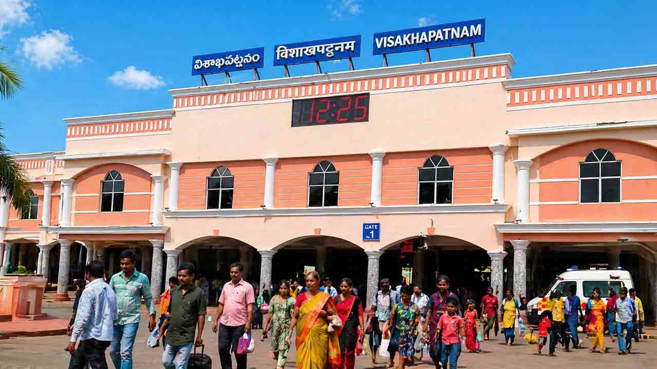 South Coast Railway | విశాఖ రైల్వే జోన్‌పై కేంద్రం గెజిట్.. జూన్ 1 నుంచి కార్యకలాపాలు షురూ