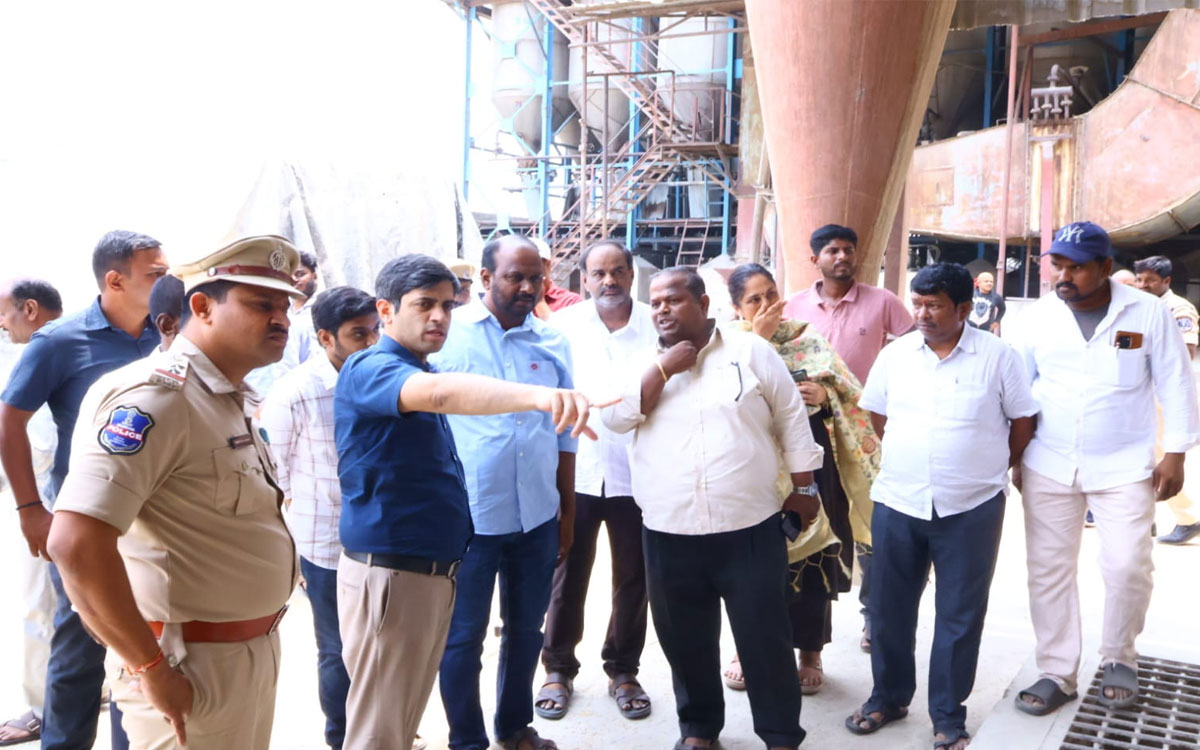 ధాన్యం కొనుగోలు ప్రక్రియలో జాప్యం వ‌ద్దు : కలెక్టర్ అనురాగ్ జయంతి