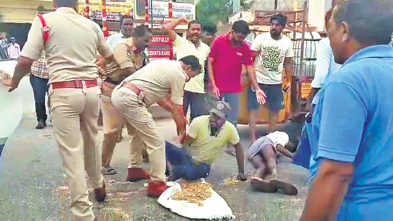 Farmers | రైతన్నలపై పగబట్టిన రేవంత్‌ సర్కార్‌.. ఎరువు అడిగితే కేసులు.. పండిన పంట కొనుమంటే బేడిలు..