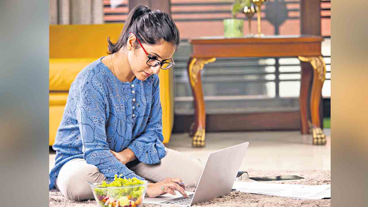లేజీ గాల్స్‌ జాబ్‌