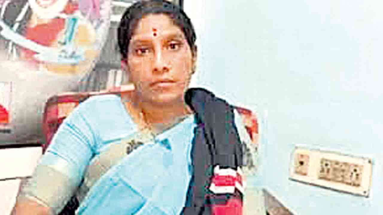 తెలంగాణ మా జాగీరే.. ఏపీ డిప్యూటీ సీఎం పవన్‌కల్యాణ్‌పై గద్దర్‌ కుమార్తె వెన్నెల ఫైర్‌