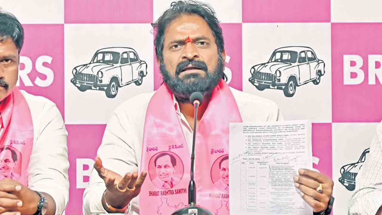 ఎండిన ప్రాజెక్టులు చూసేందుకా.. సమస్యలపై నిలదీస్తారనే భయంతోనే రైతుల అరెస్ట్‌లు