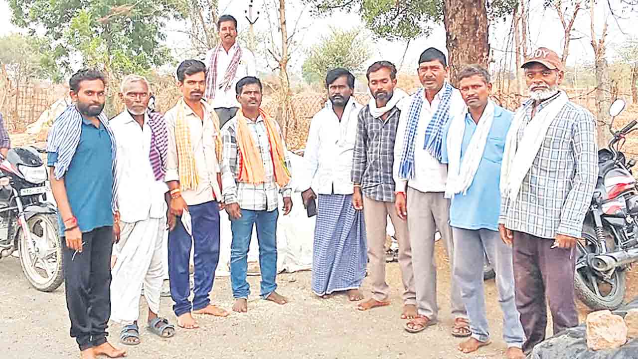 చస్తేనే.. ధాన్యం కొంటరా.. కొనుగోళ్లలో ఇంత జాప్యం ఎందుకు?
