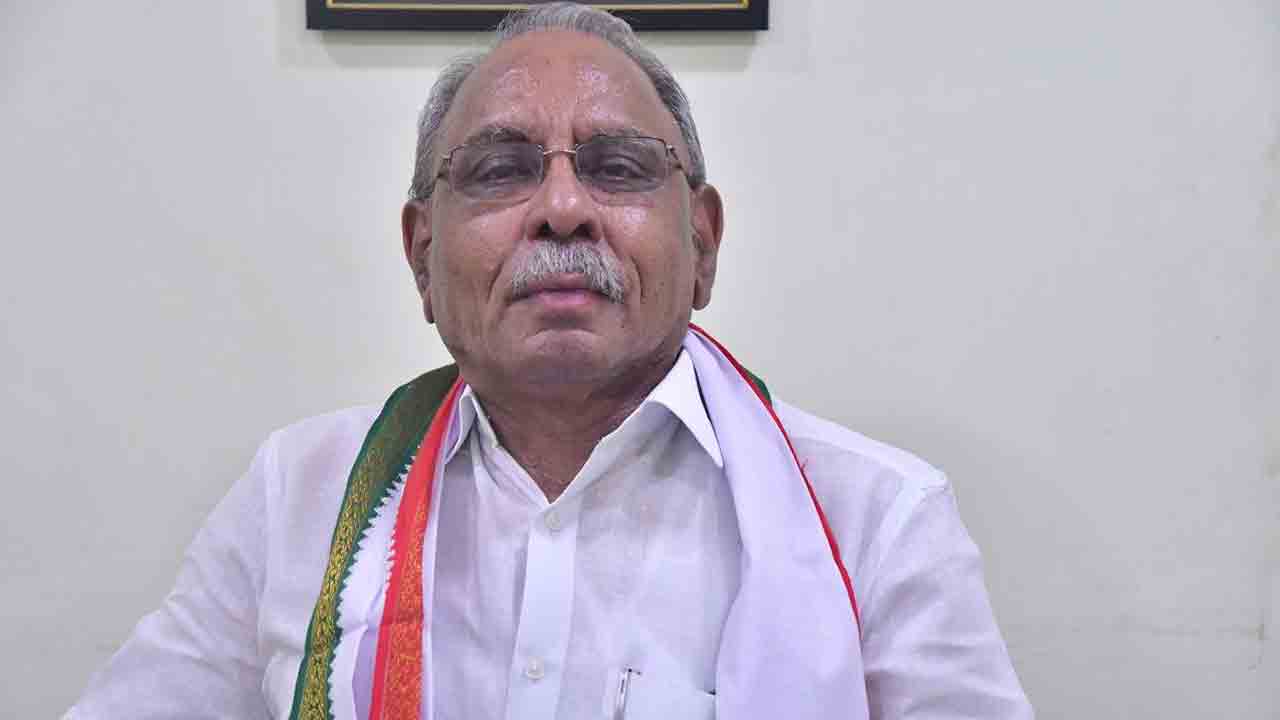 వైఎస్‌ కేసులు పెట్టమన్నారని నిరూపిస్తరా.. పవన్‌కల్యాణ్‌కు కాంగ్రెస్‌ సీనియర్‌ నేత కేవీపీ లేఖ