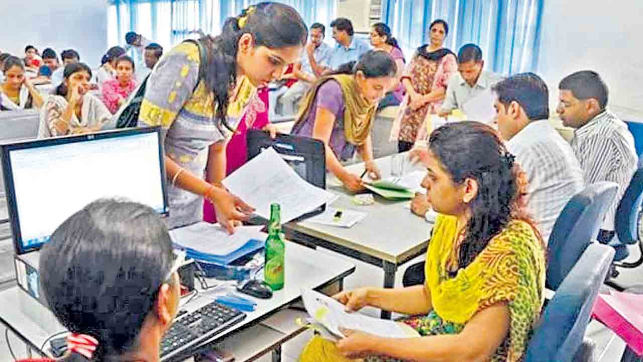రెండు విడతల్లో ఈసెట్‌ వెబ్‌ కౌన్సెలింగ్‌