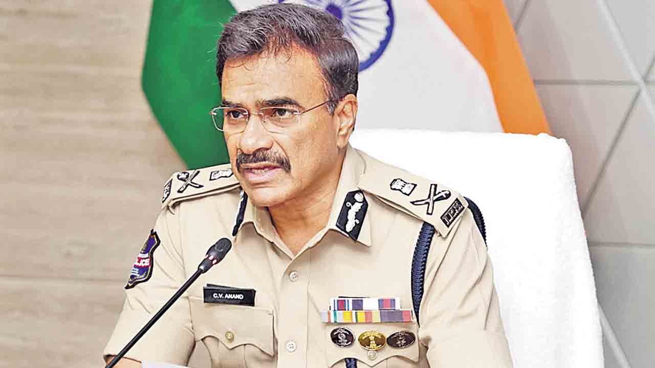 టెక్నాలజీతో పోలీసింగ్‌ బలోపేతం.. పోలీస్‌ అధికారులతో డీజీపీ సమావేశం