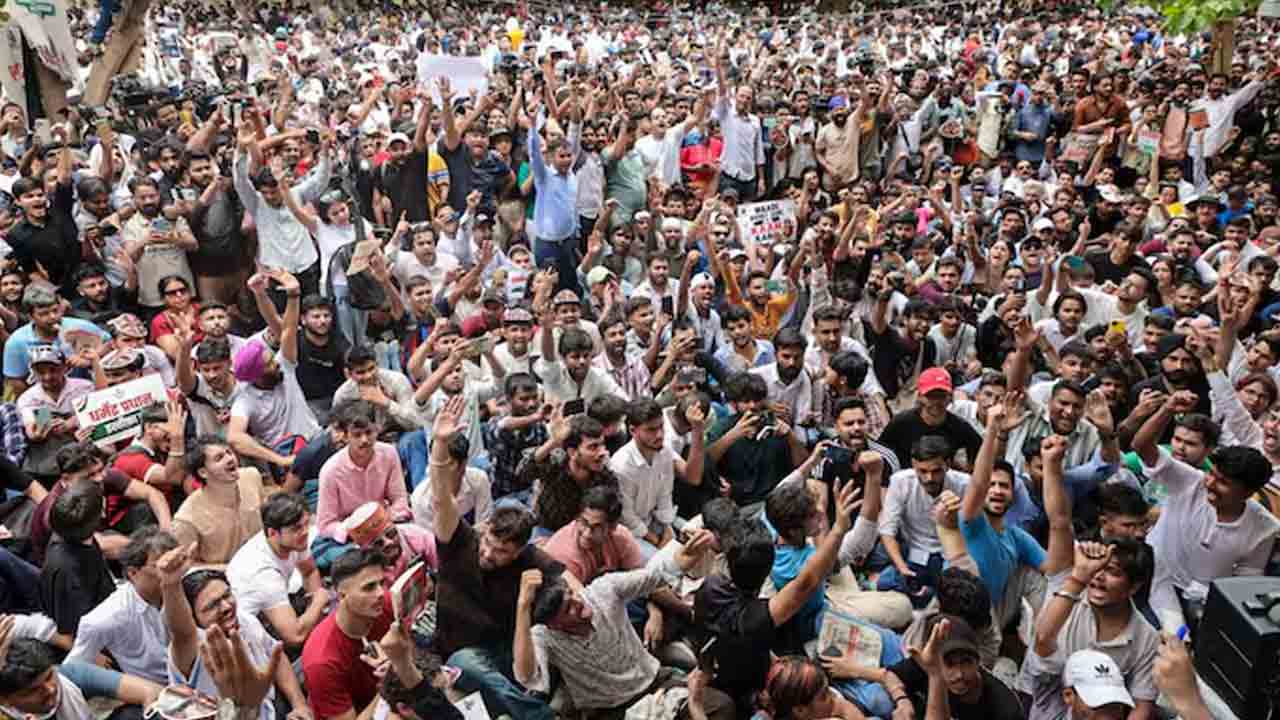 11న పుణెలో కాక్రోచ్‌ల మలివిడత ఆందోళన