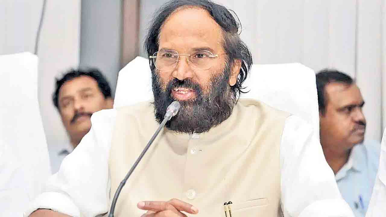 మరో ఏడాదికి పునరుద్ధరణ.. వర్షాలొస్తే పరీక్షలు నిలిపేసి డిసెంబర్‌లో పూర్తి చేస్తాం