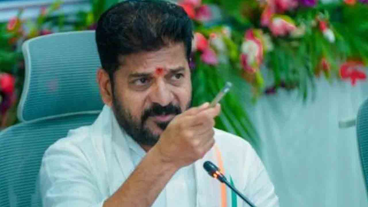 ఎన్‌రోల్‌మెంట్‌ పెరిగిందా? తగ్గిందా.. సర్కార్‌ స్కూళ్లలో ఎన్‌రోల్‌మెంట్‌ లక్ష పెరిగిందన్న సీఎం రేవంత్‌రెడ్డి