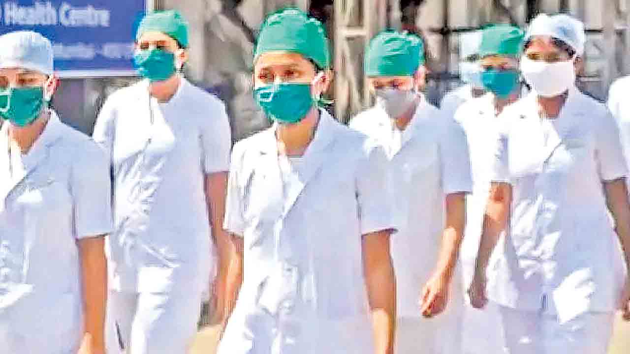 నర్సింగ్‌ ఆఫీసర్ల బదిలీల్లో సమతుల్యత ఏది.. గాంధీ నుంచి పోయింది 82.. వచ్చింది ఇద్దరే