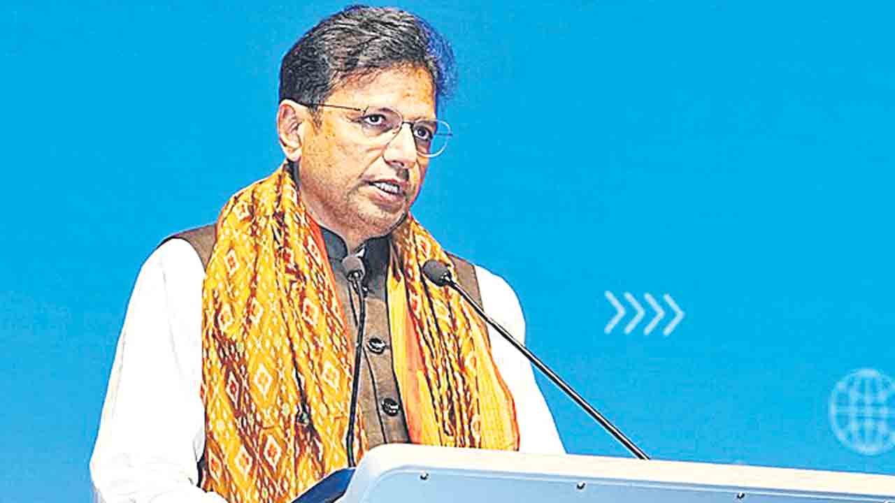 లాజిస్టిక్స్‌ పాలసీతో మౌలిక వసతులకు పెద్దపీట