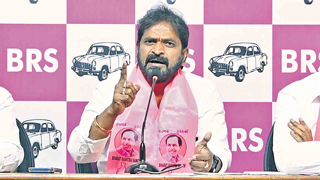 ఉద్యోగులను చిన్నచూపు చూస్తే ఊరుకోం.. మాజీ మంత్రి శ్రీనివాస్‌గౌడ్‌